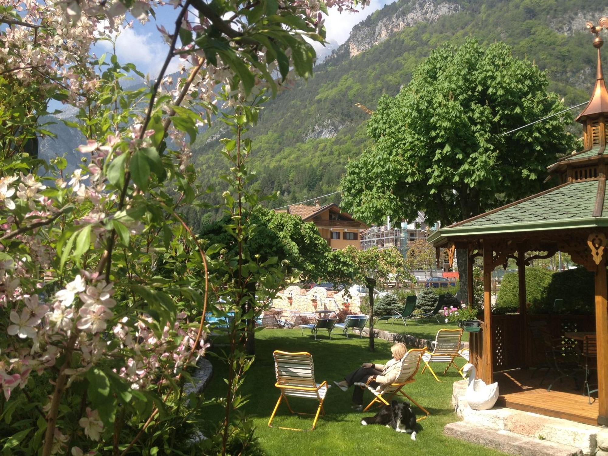 מולבנו Alledolomiti Boutique Lake Hotel - Adults Friendly מראה חיצוני תמונה