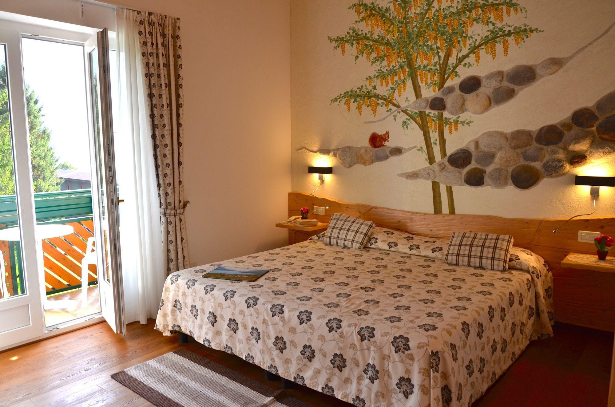 מולבנו Alledolomiti Boutique Lake Hotel - Adults Friendly מראה חיצוני תמונה